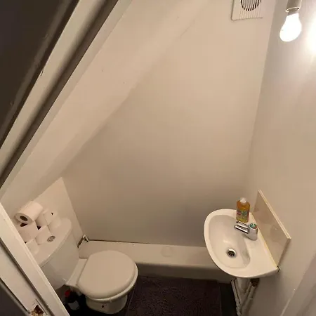 度假居 2 Bed Hengrove 布里斯托