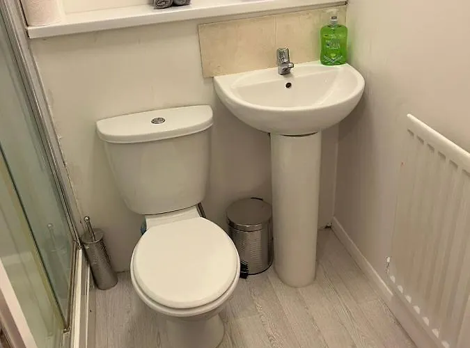 度假居 2 Bed Hengrove 布里斯托